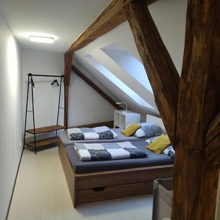 Apartmany S Vyhledem Na Zamek 温珀克 外观 照片