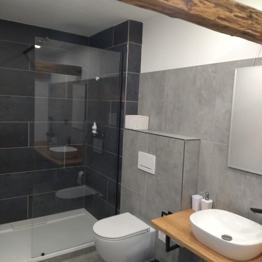 Apartmany S Vyhledem Na Zamek 温珀克 外观 照片