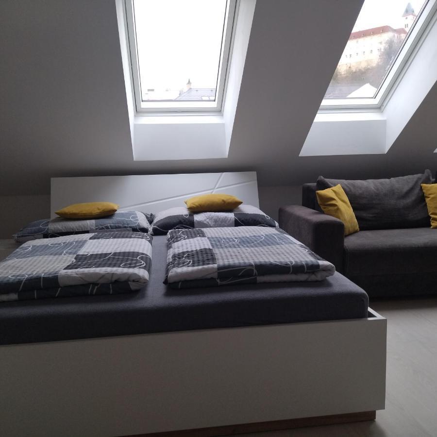 Apartmany S Vyhledem Na Zamek 温珀克 外观 照片