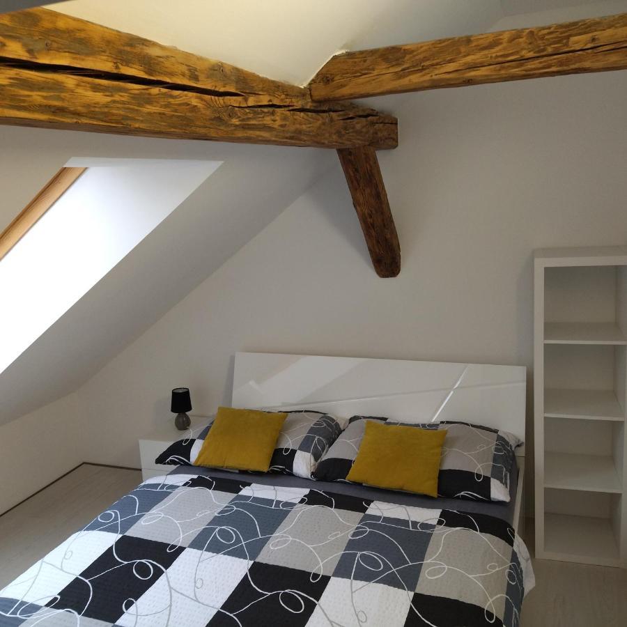 Apartmany S Vyhledem Na Zamek 温珀克 外观 照片